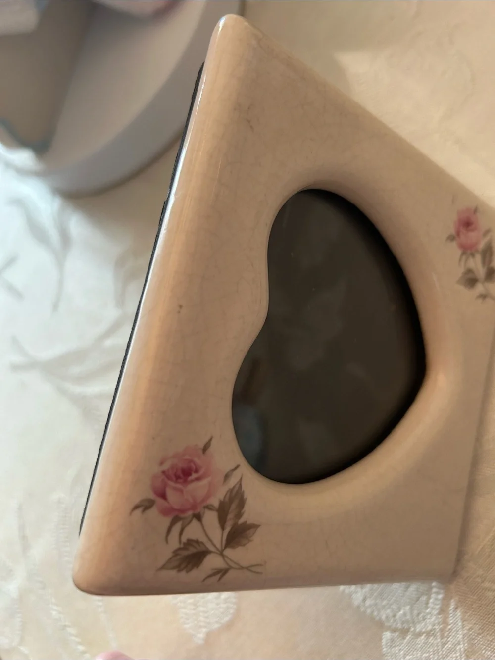 Vintage white pink ceramic rose heart shaped picture frame coquette